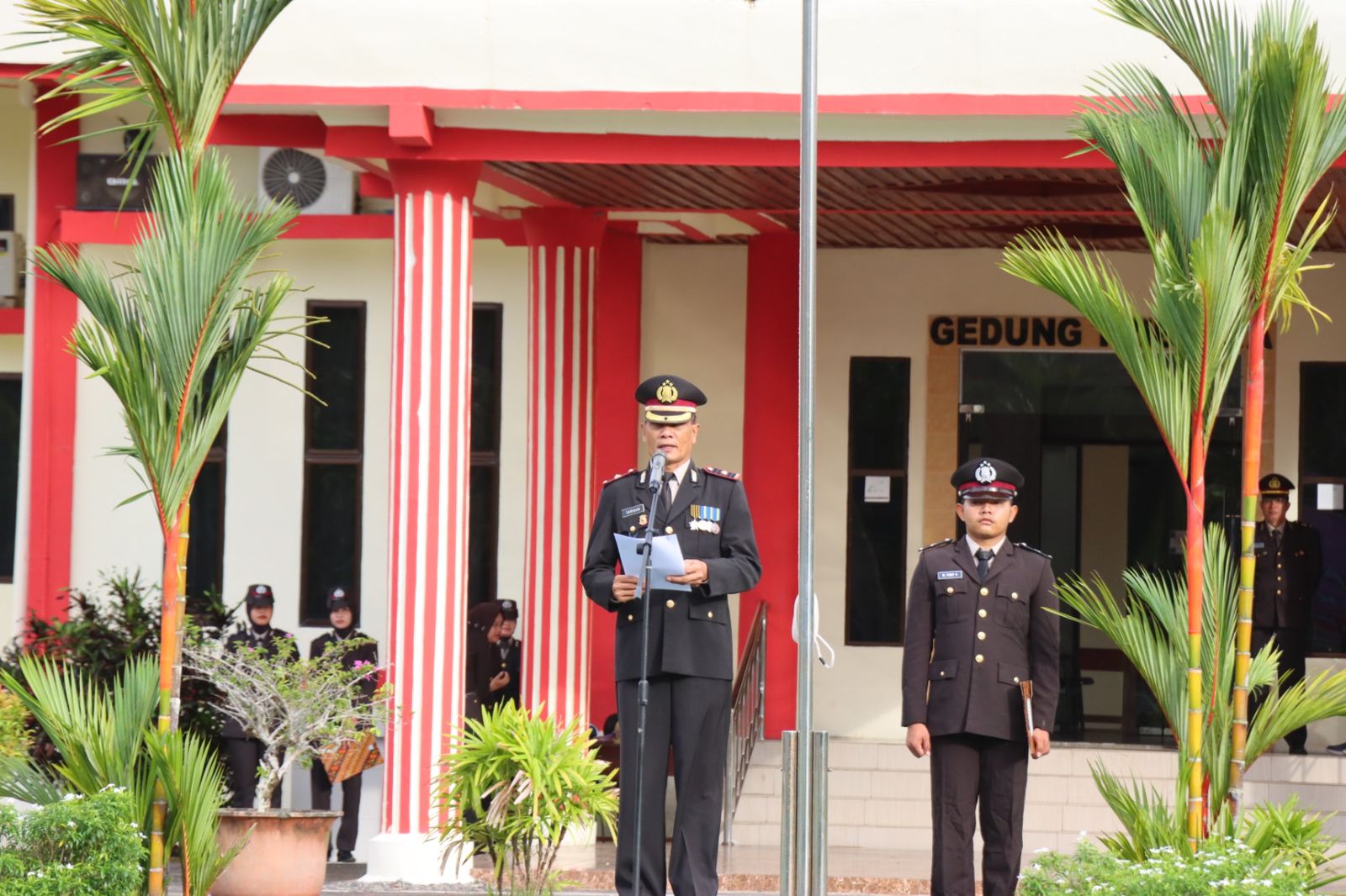 Polres Natuna Gelar Upacara Peringatan Hari Ibu ke-96 dengan Semangat Menuju Indonesia Emas 2045