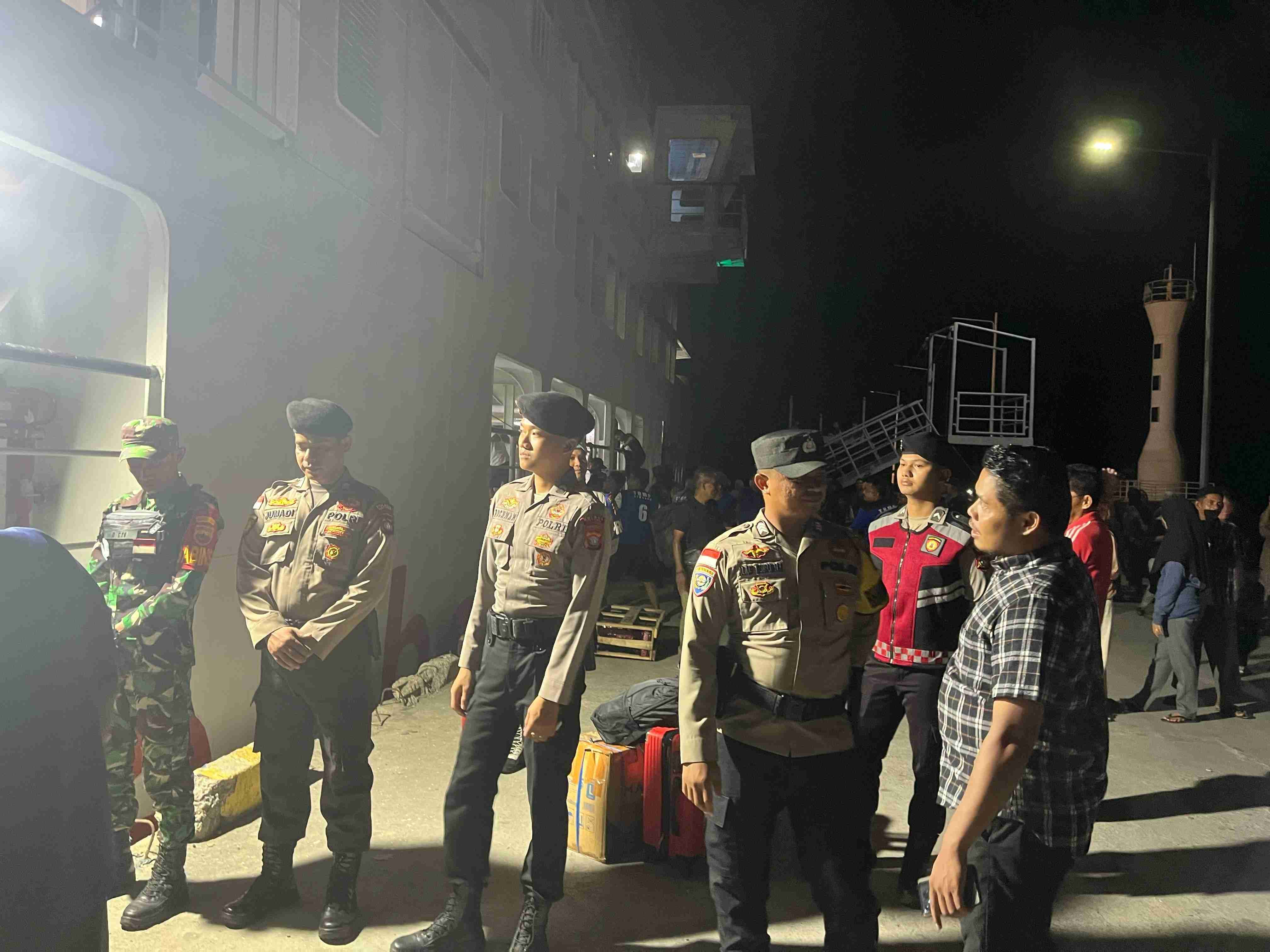 Polres Natuna Sinergi Lintas Instansi, Pengamanan dan Pelayanan Penumpang di Pelabuhan Tanjung Setelung