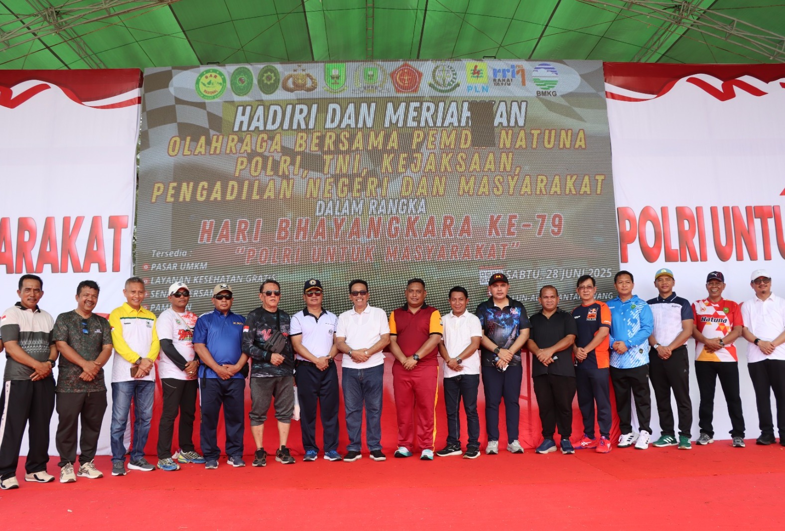 ‎Polres Natuna Gelar Olahraga Bersama dan Bakti Kesehatan Polri Untuk Masyarakat Sambut Hari Bhayangkara ke-79 ‎