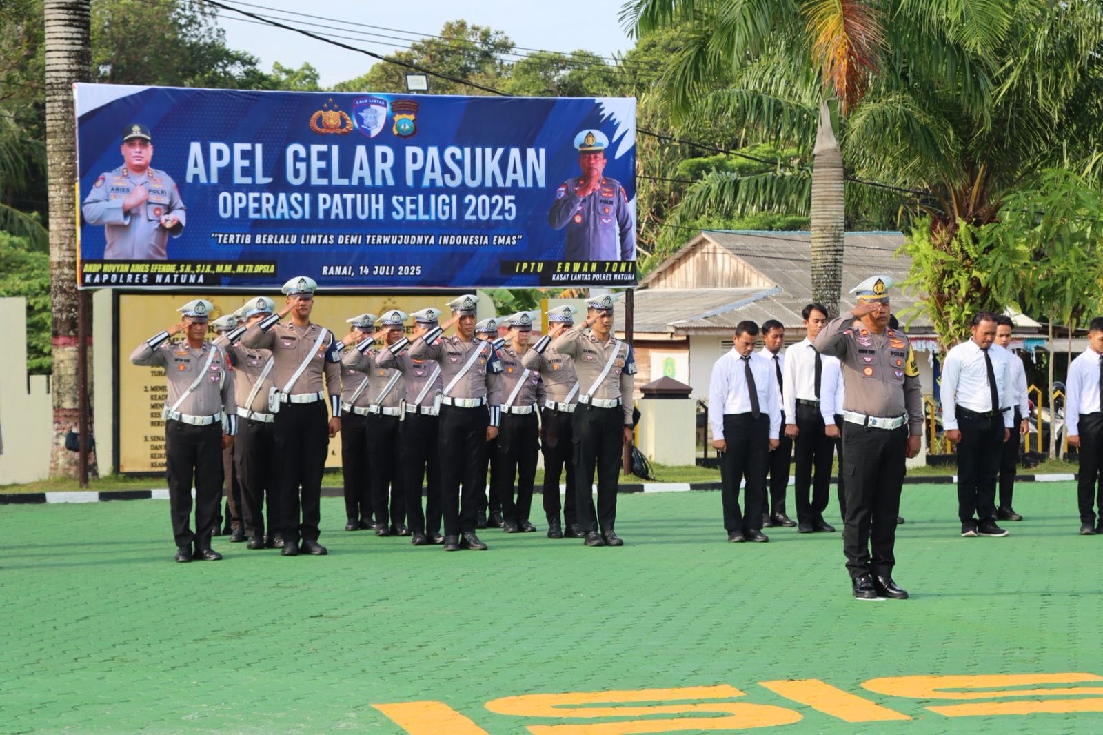 Polres Natuna Laksanakan Apel Gelar Pasukan Operasi Patuh Seligi-2025